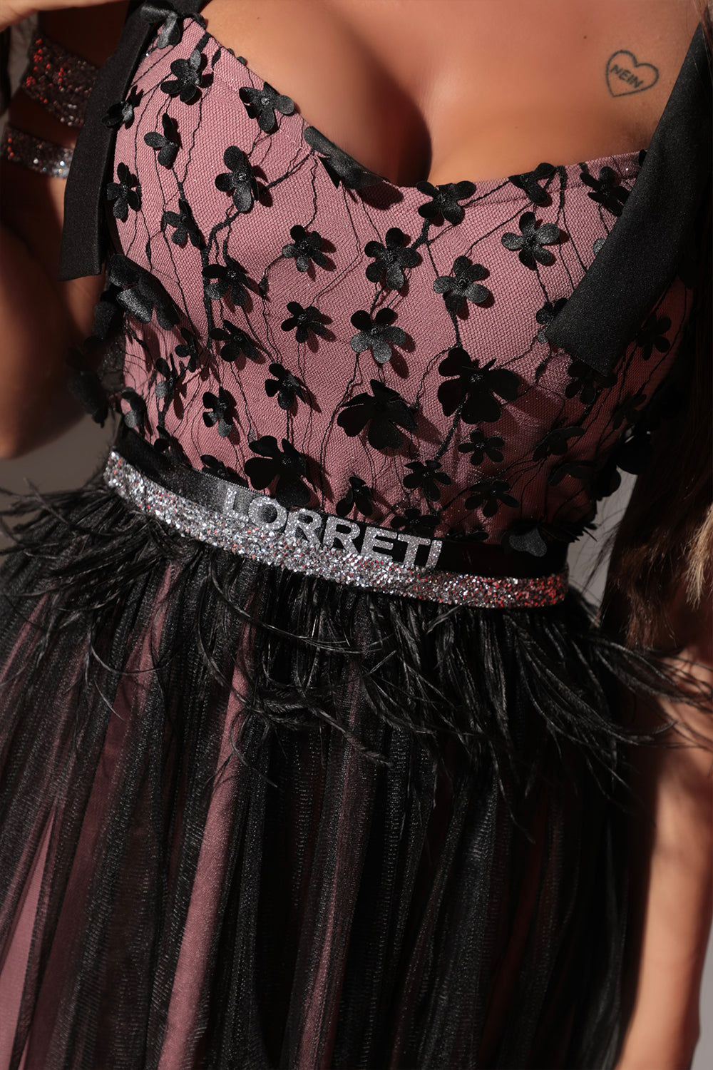 BELT MARABU 5B FEATHERS RHINESTONE BLACK