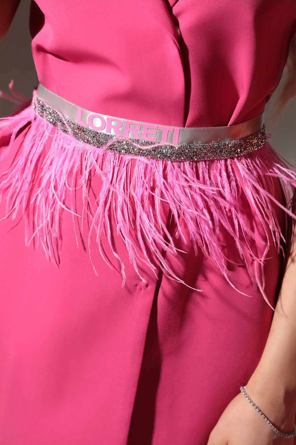 CINTURÓN MARABU 14A PLUMAS PEDRERÍA ROSA FUERTE