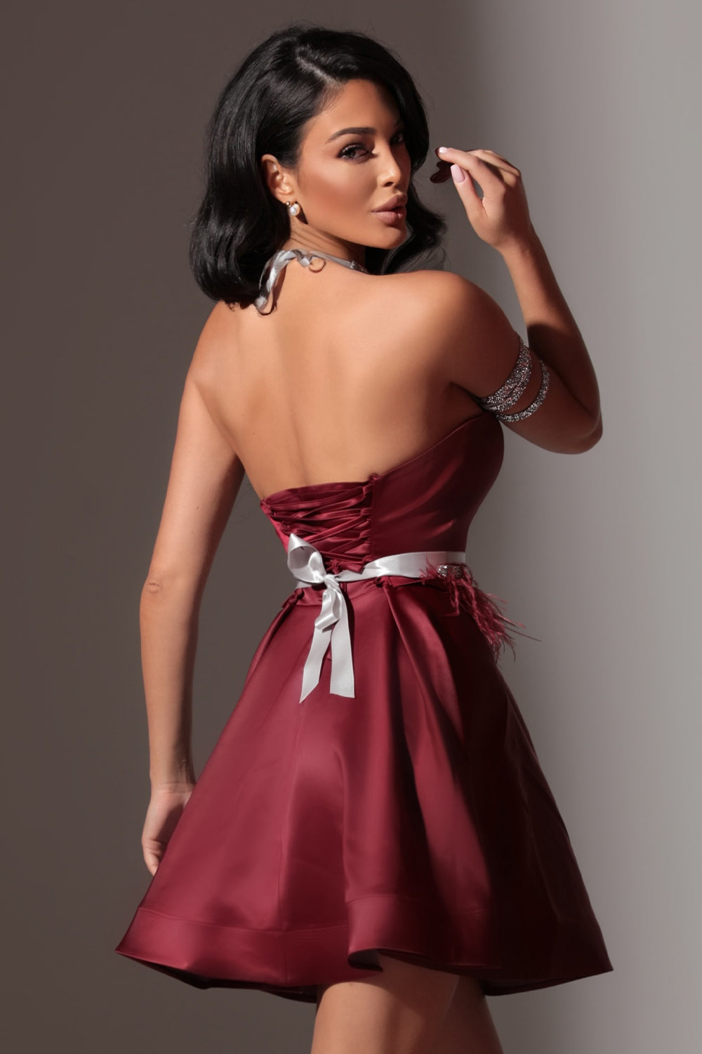 CINTURÓN MARABU PLUMAS PEDRERÍA BORGOÑA