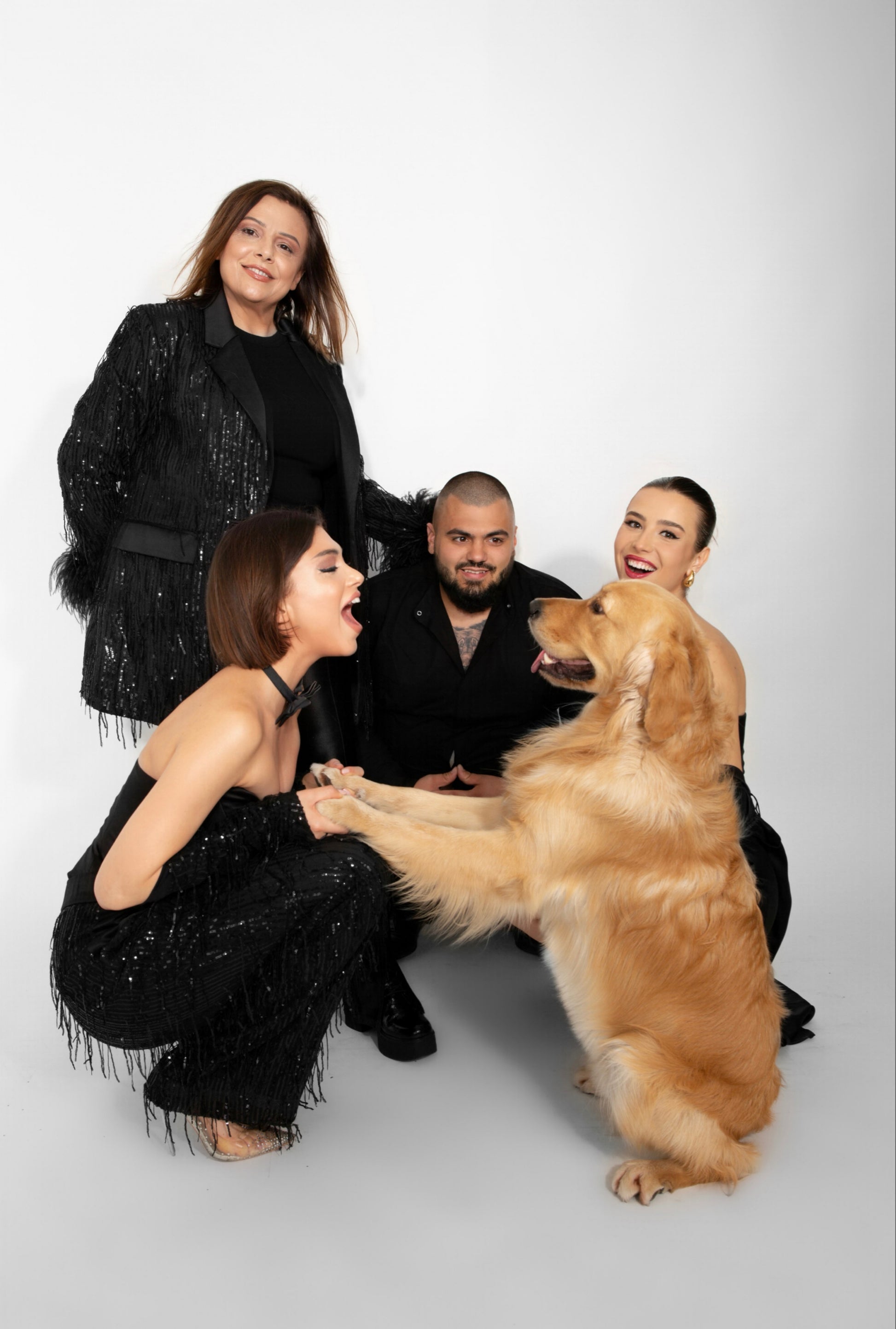 MAXI BLAZER AND PANTS SET AMANDA SEQUIN FEATHERS BLACK