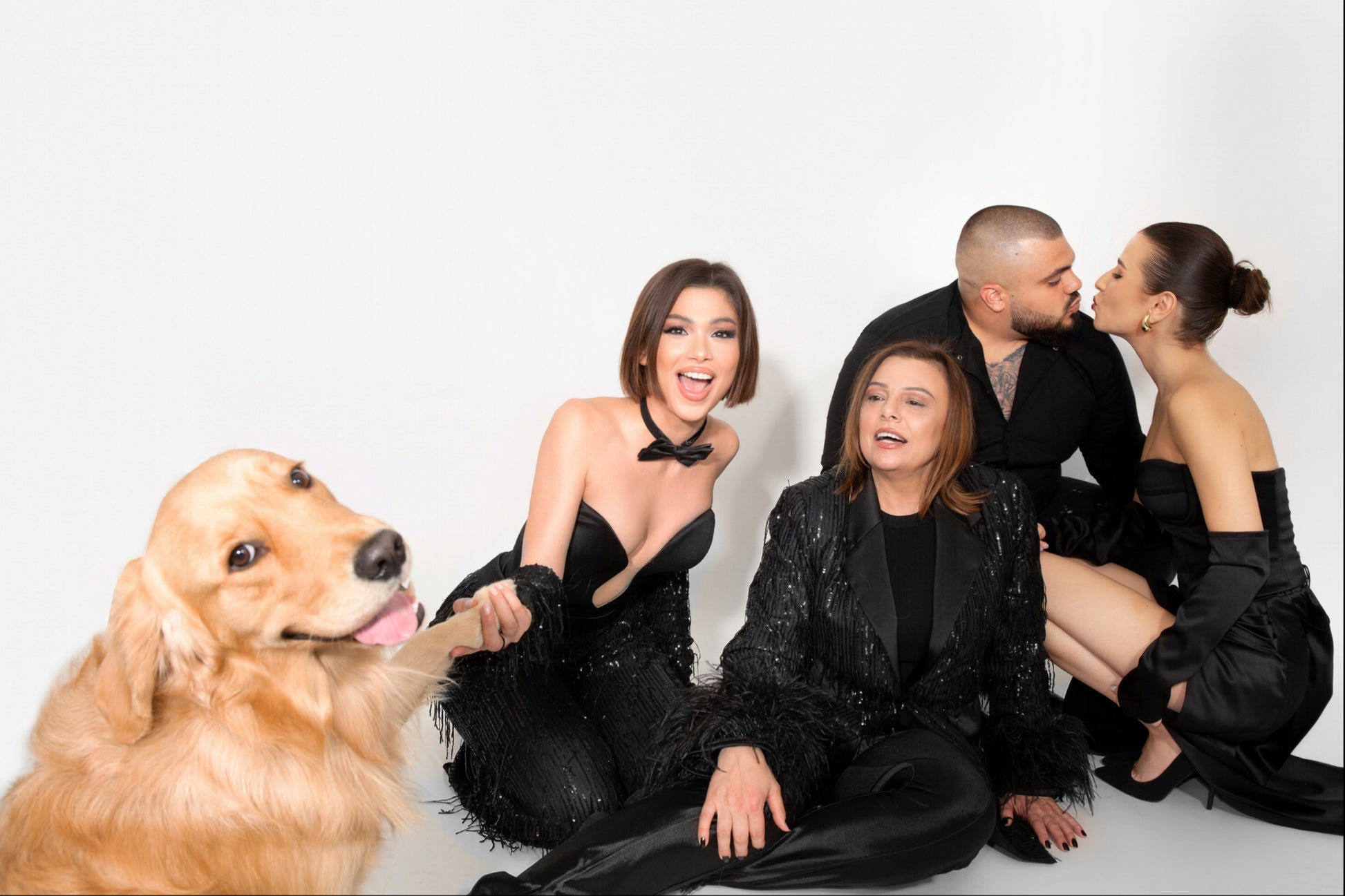 MAXI BLAZER AND PANTS SET AMANDA SEQUIN FEATHERS BLACK