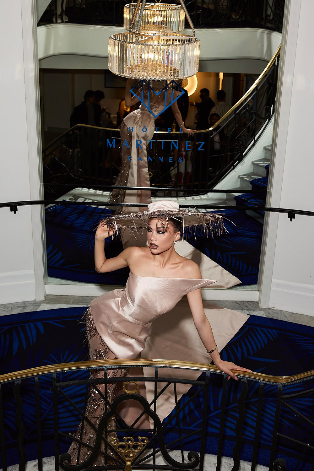 MAXI CROP TOP AND PANTS AND HAT SET CANNES SATIN ROSE GOLD