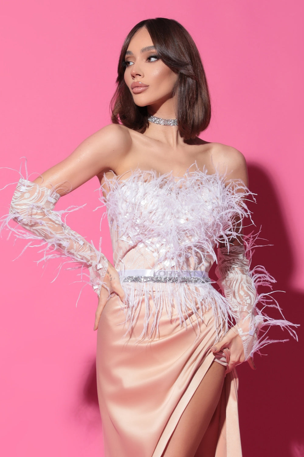 GLOVES GLITTER LACE FEATHERS WHITE