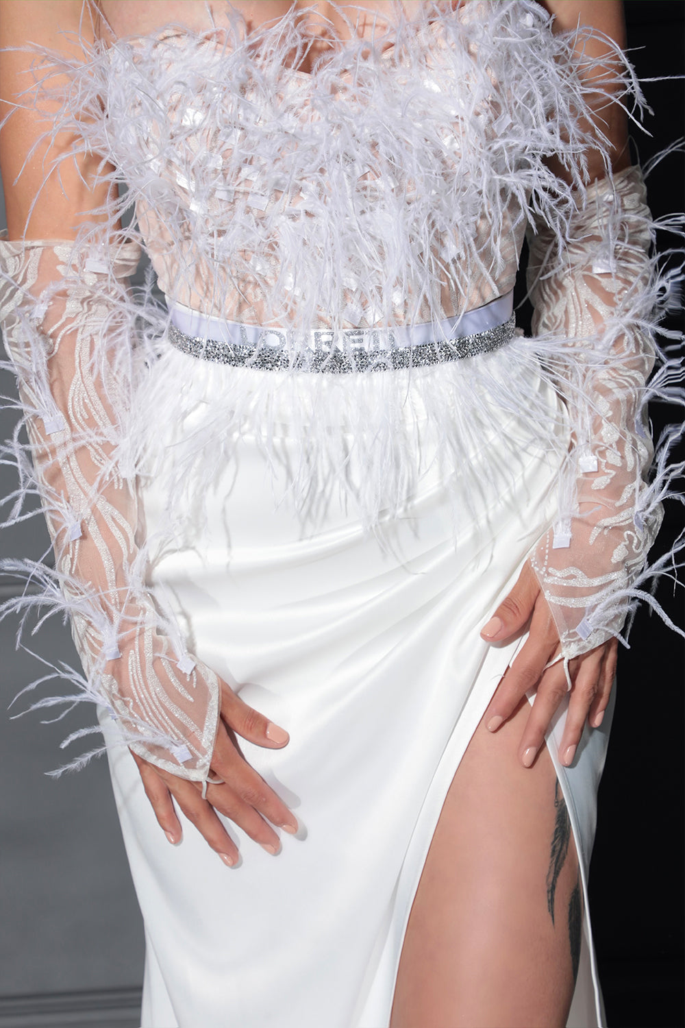 BELT MARABU 1A FEATHERS RHINESTONE WHITE