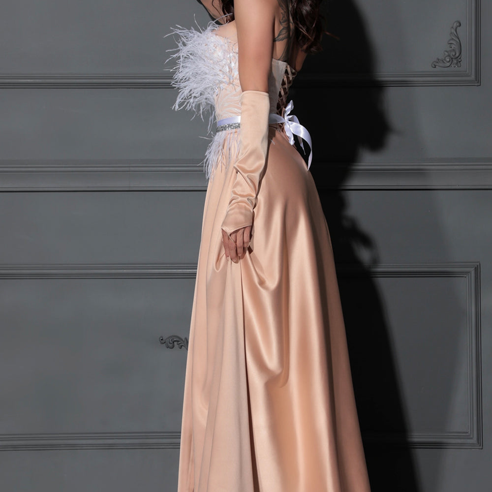 МAXI SET TOP CON GONNA MAISY PIZZO GLITTERATO PIUME RASO NUDO CON BIANCO
