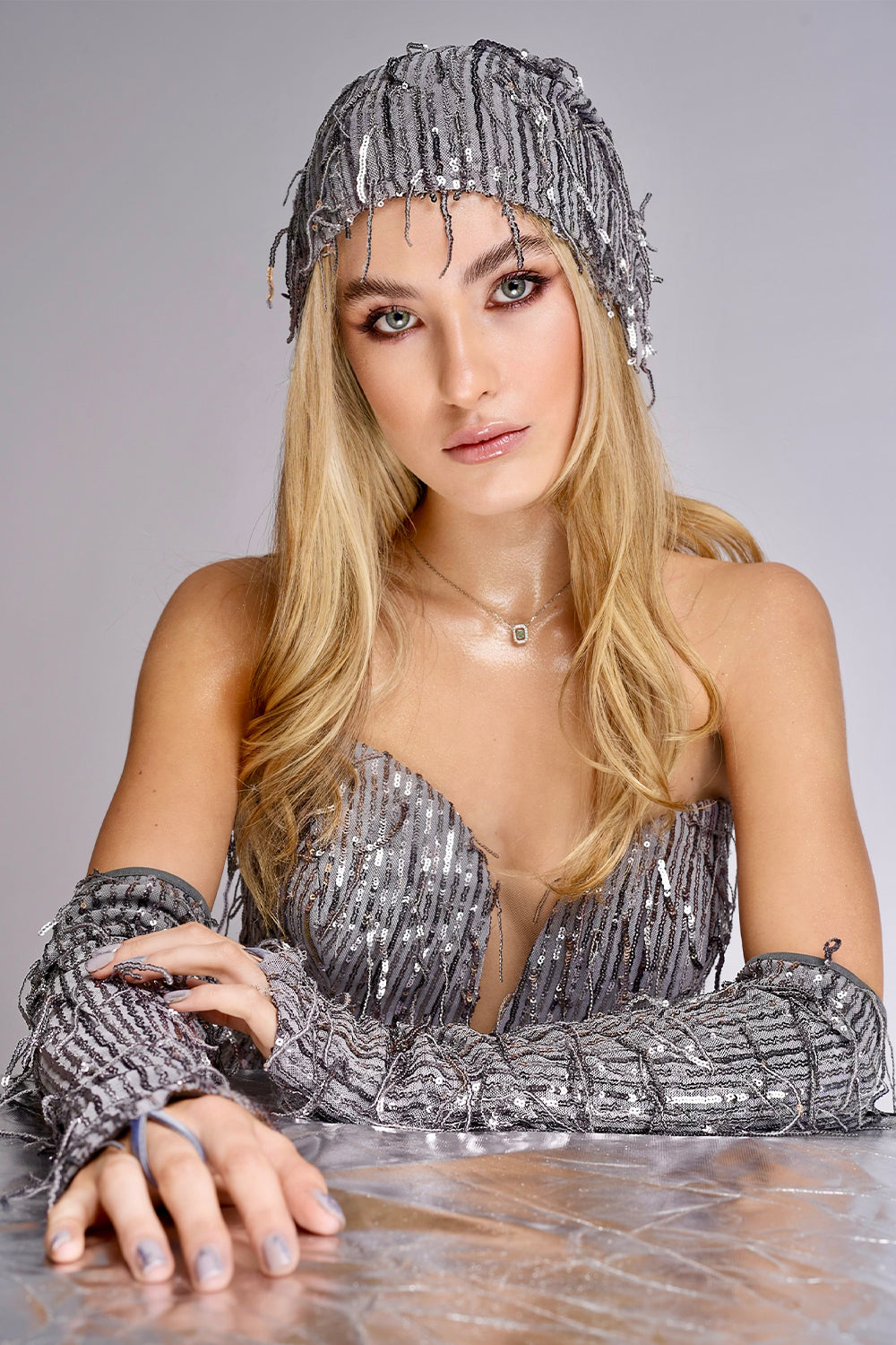 GLOVES SEQUIN DARK GREY