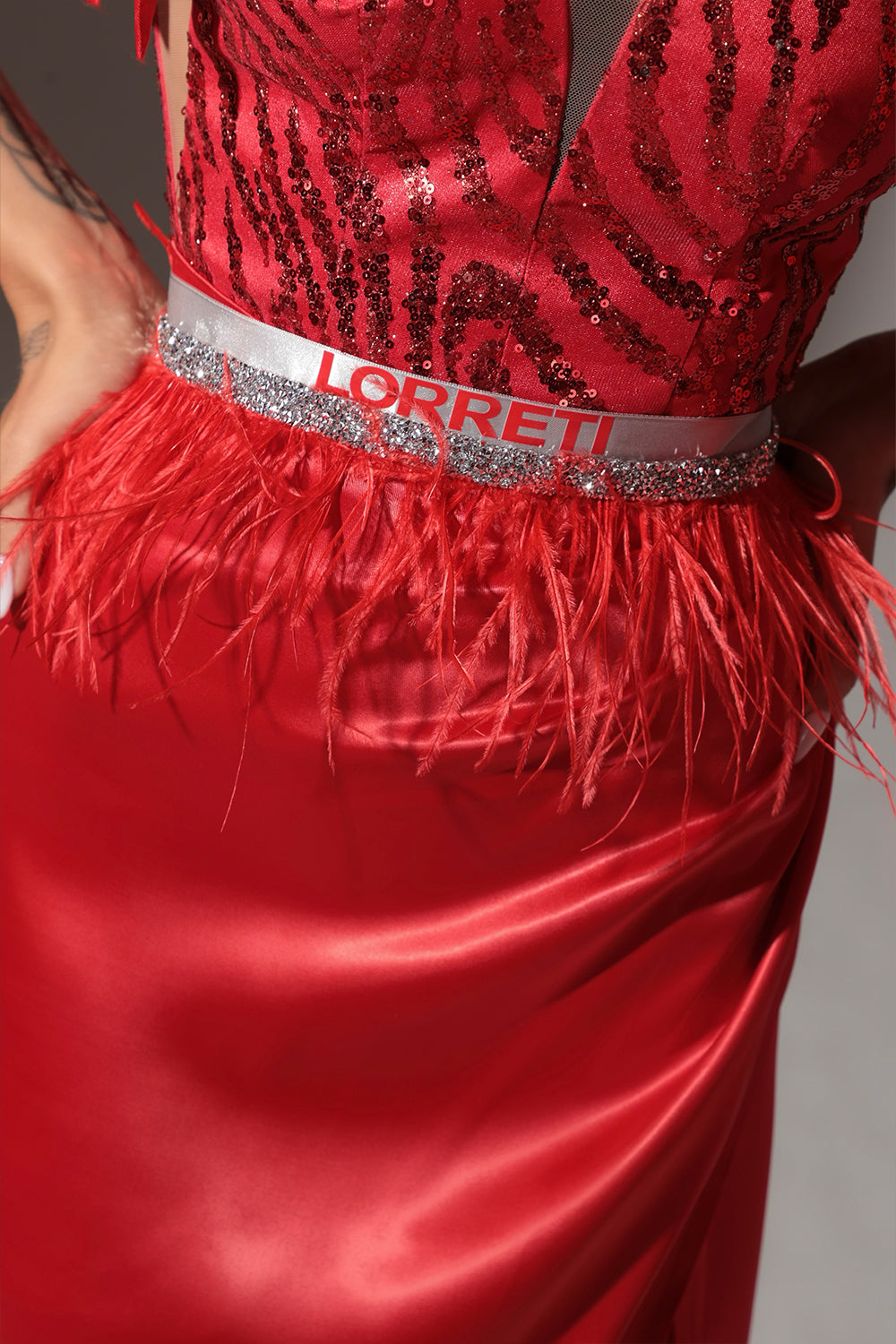 BELT MARABU 6A FEATHERS RHINESTONE RED