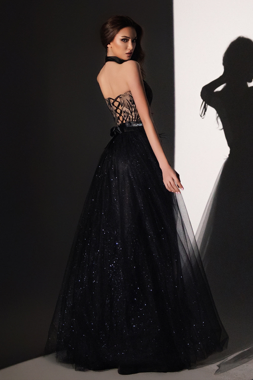 MAXI CONJUNTO TOP CON FALDA WILLA ЕNCAJE BRILLANTE BROCADO DE TUL NEGRO CON NUDE