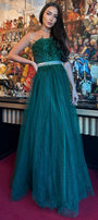 MAXI CONJUNTO TOP CON FALDA PENELOPE ЕNCAJE BRILLANTE PLUMAS BROCADO DE TUL VERDE OSCURO