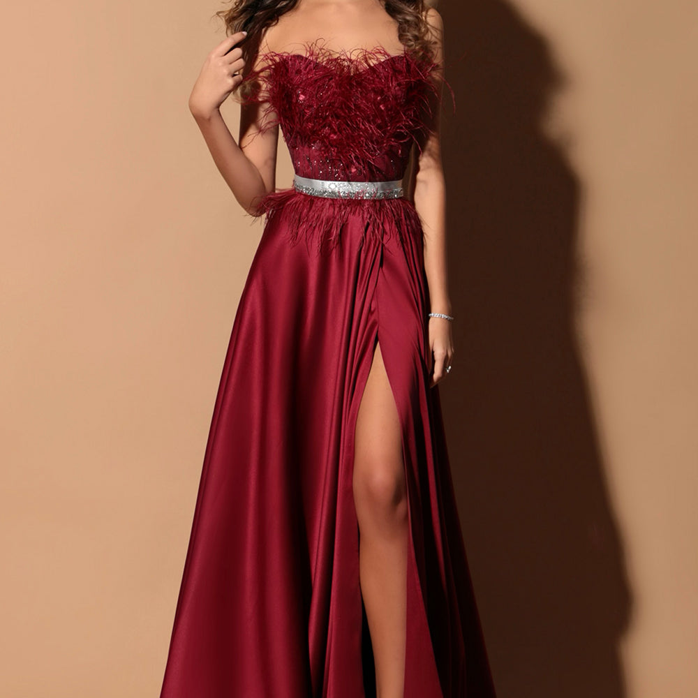 MAXI CONJUNTO TOP CON FALDA MAISY ЕNCAJE BRILLANTE PLUMAS SATÍN BORGOÑA