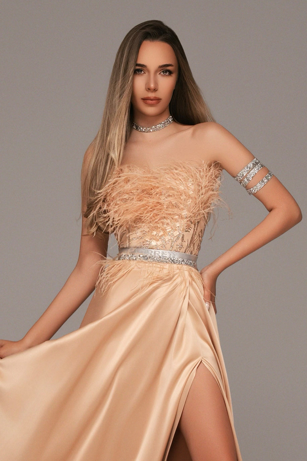 ΜΆΞΙ ΣΕΤ ΤΟΠ ΜΕ ΦΟΎΣΤΑ MAISY ΓΚΛΊΤΕΡ ΔΑΝΤΈΛΑ ΦΤΕΡΑ ΣΑΤΈΝ ΧΡΥΣΌΣ