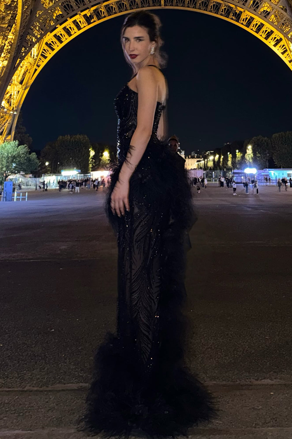 ДЪЛГА РОКЛЯ FILIPA ДАНТЕЛА ПЕРА ЧЕРЕН