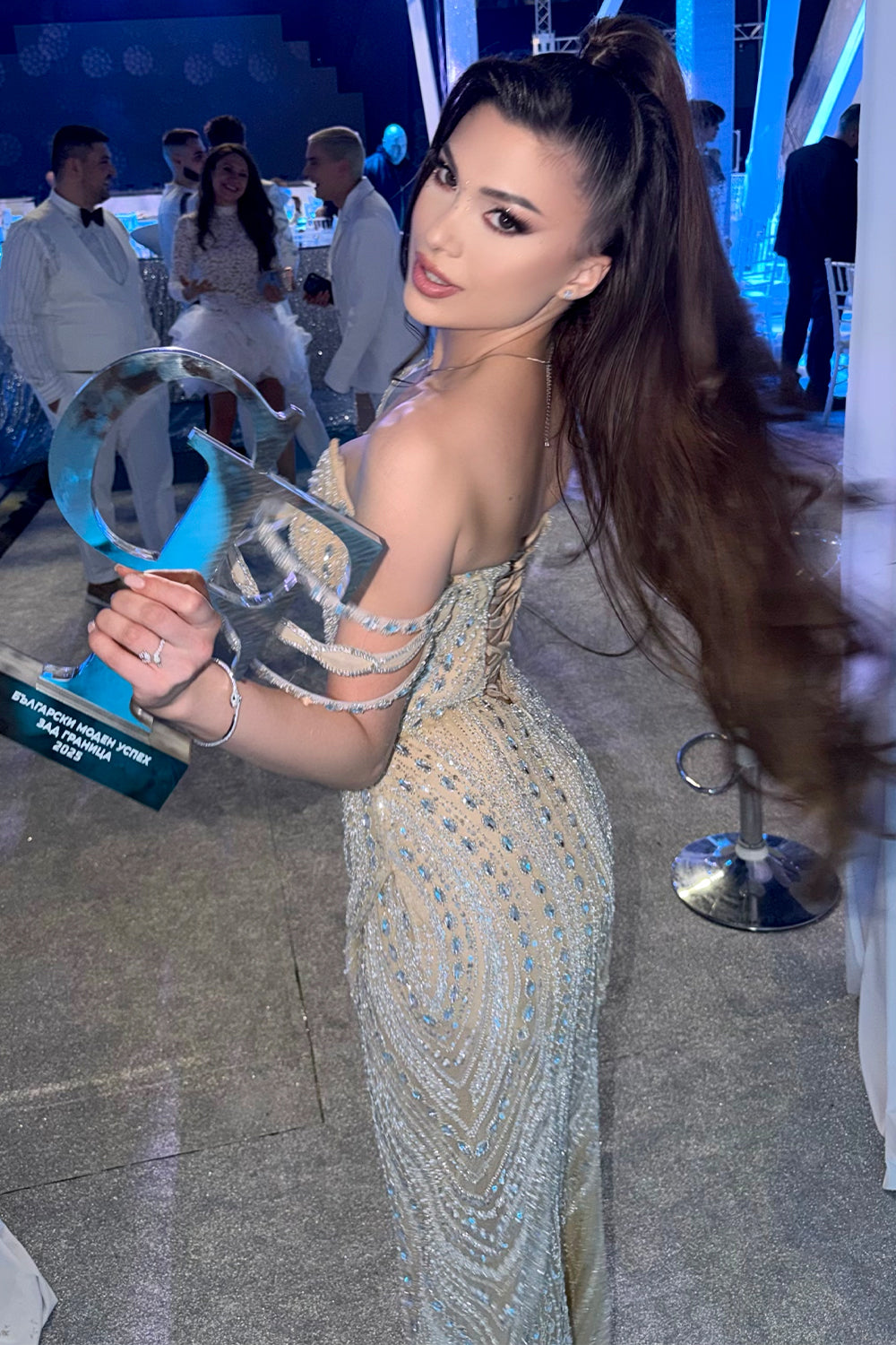 МAXI VESTITO ROME STRASS BROCCATO DI TULLE CHAMPAGNE