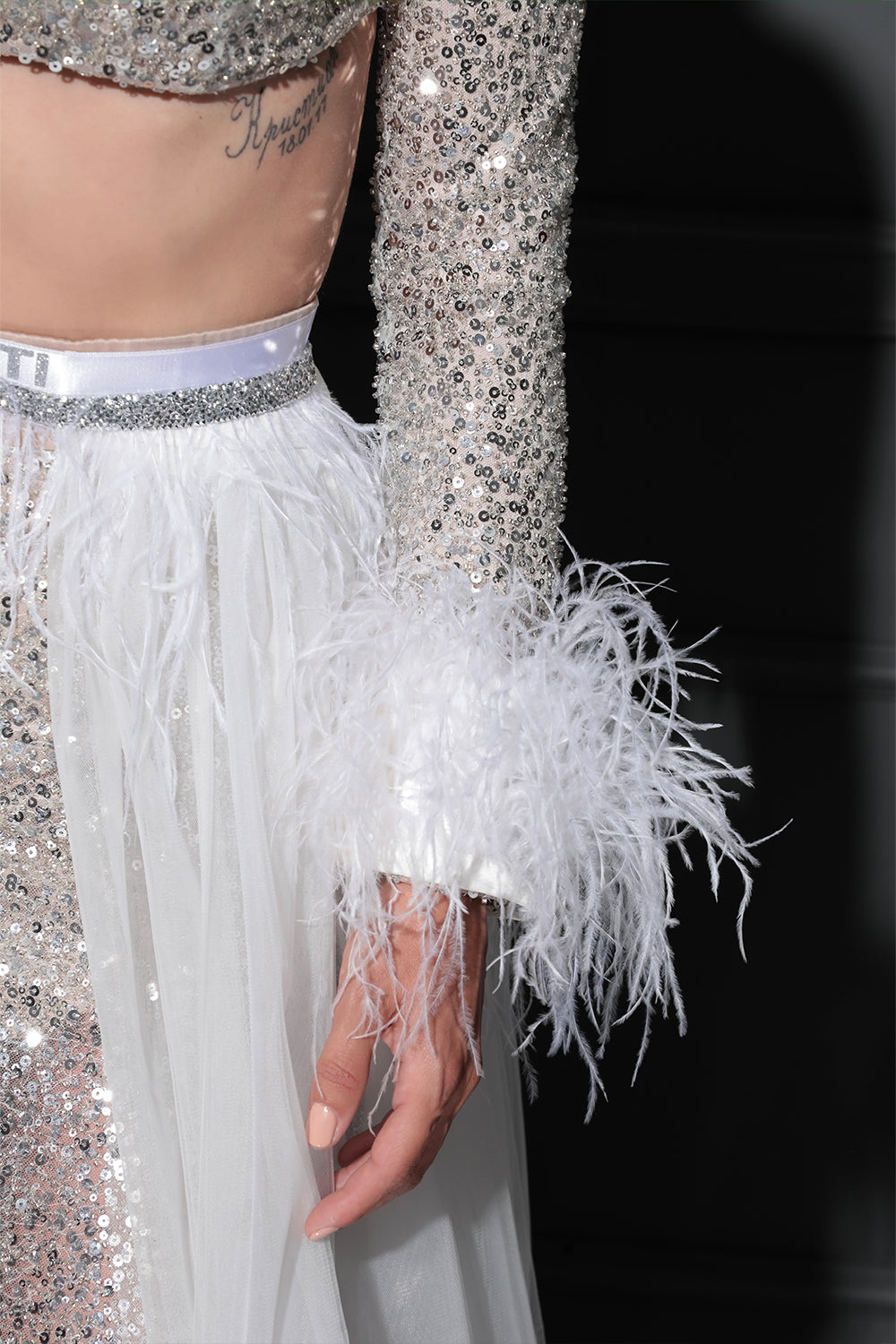 MAXI SKIRT AND CROP TOP SET AXENIA SEQUIN FEATHERS SILVER AND WHITE