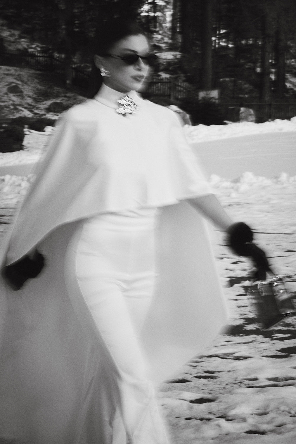 ПОНЧО САТЕН БЯЛ