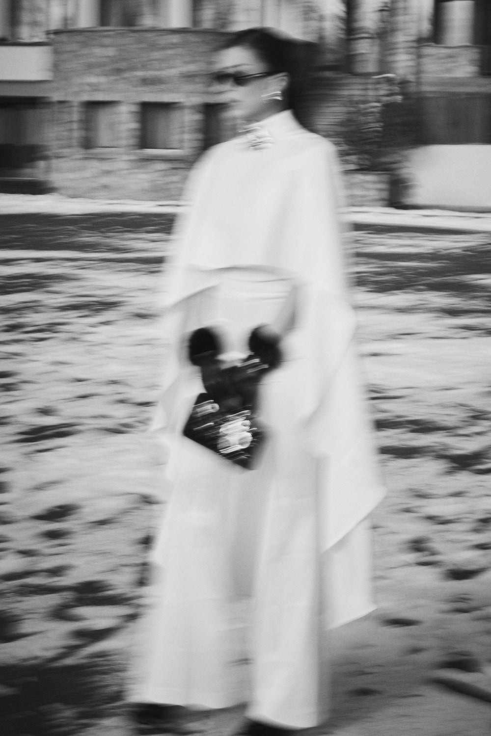 ПОНЧО САТЕН БЯЛ