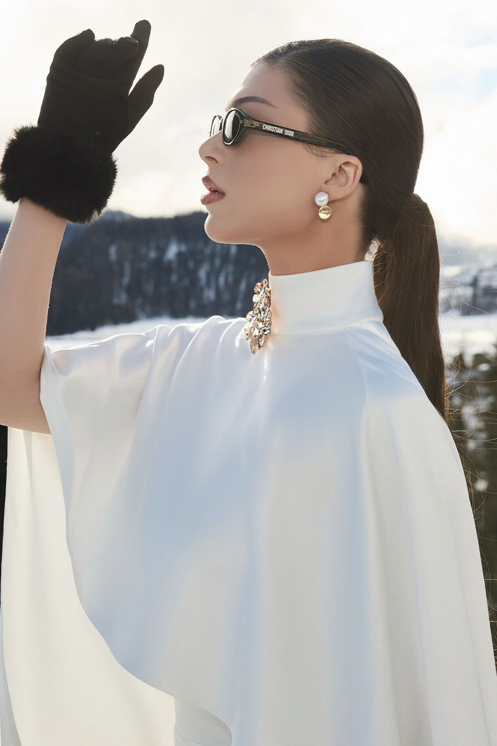 ПОНЧО САТЕН БЯЛ