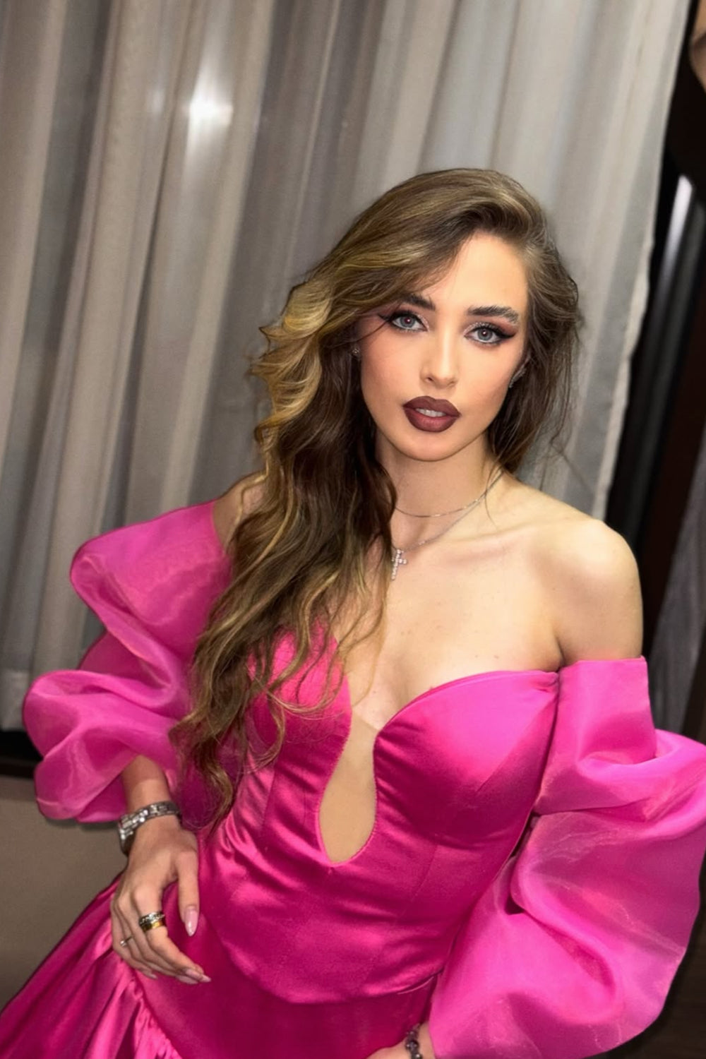 MAXI CONJUNTO TOP CON FALDA PARTY QUEEN LENTEJUELAS SATÍN ROSA FUERTE