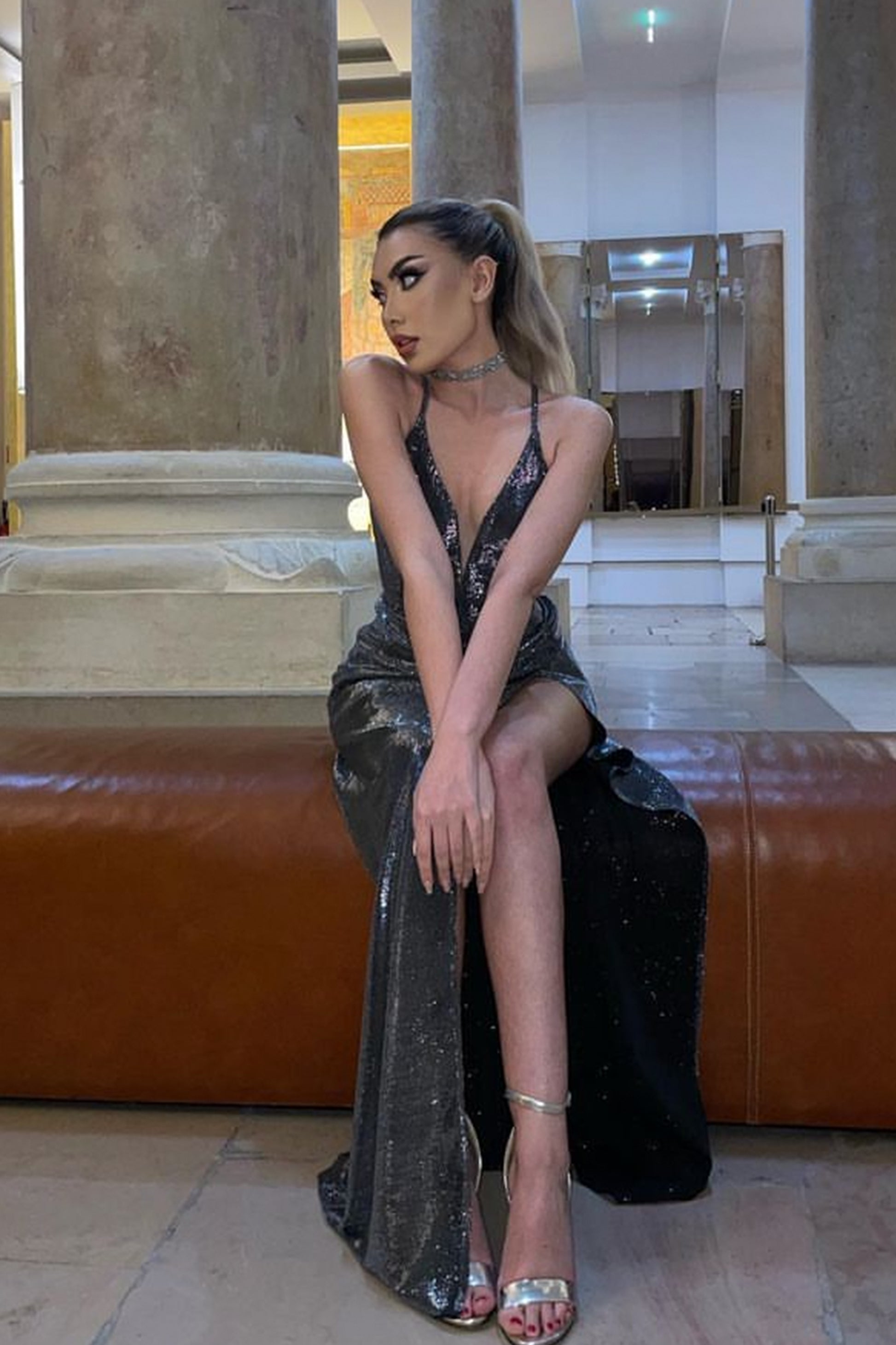 ДЪЛГА РОКЛЯ ALENA ТРИКО ЛАМЕ ГРАФИТ