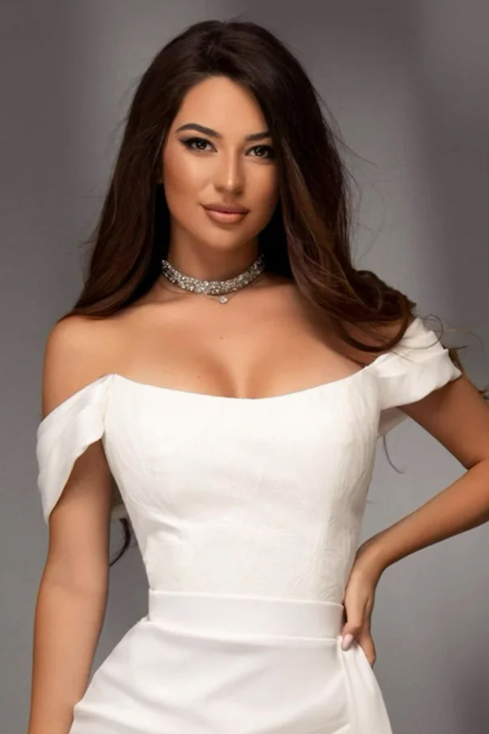 ТОП DAYANA ДАНТЕЛА ГЛИТЕР САТЕН БЯЛ