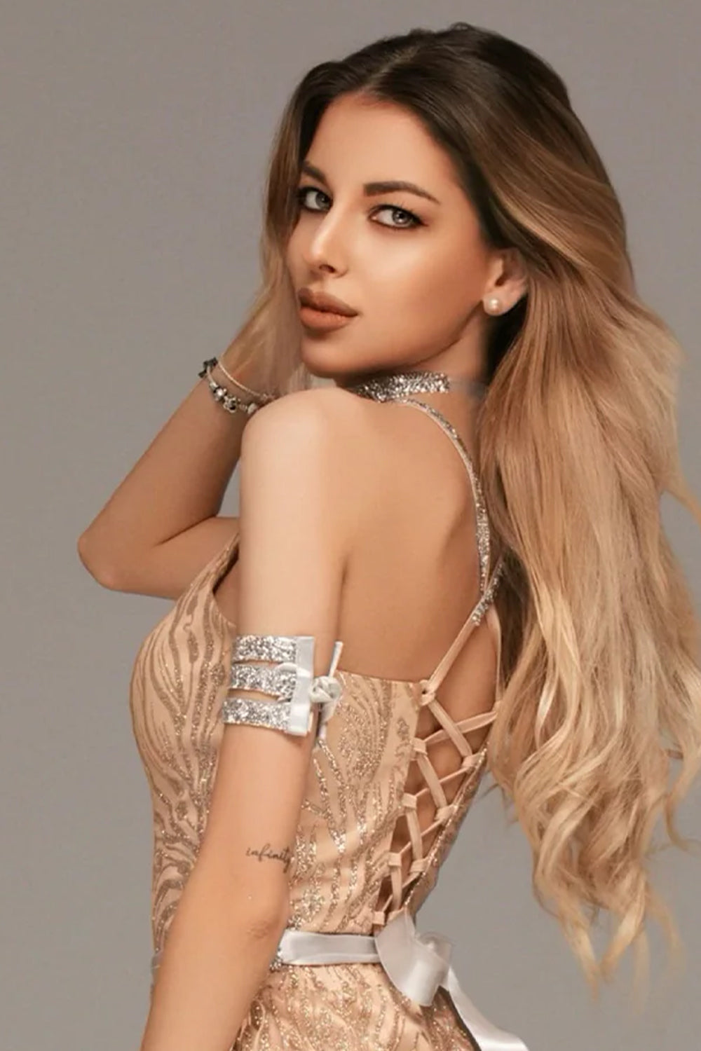 ТОП CANDICE ГЛИТЕР ДАНТЕЛА КАМЪНИ ЗЛАТЕН