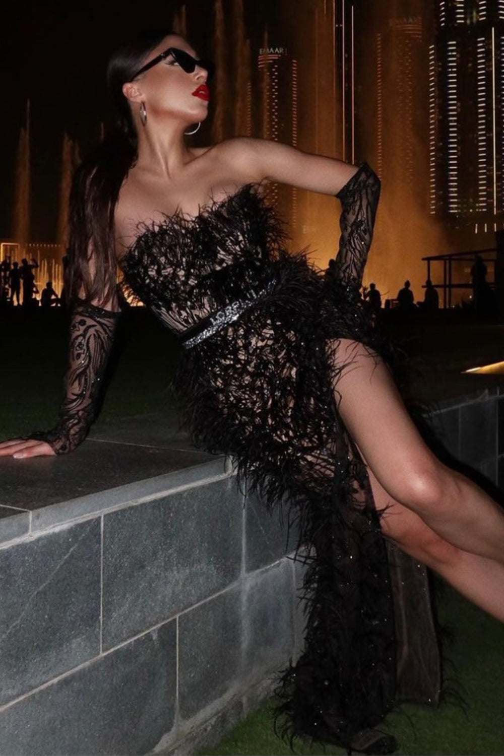ДЪЛЪГ СЕТ ТОП С ПОЛА FEATHER PRINCESS ДАНТЕЛА ГЛИТЕР ПЕРА ЧЕРЕН С НЮД
